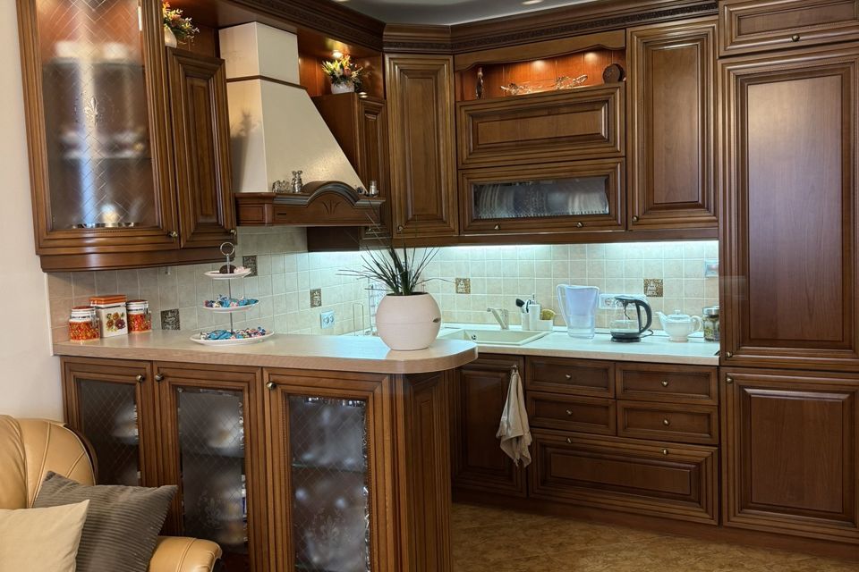 Продаётся 3-комнатная квартира, 71.8 м²