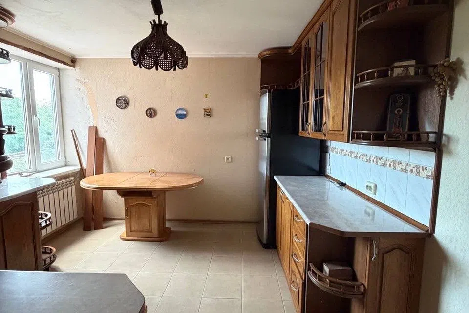 Продаётся 4-комнатная квартира, 106.1 м²