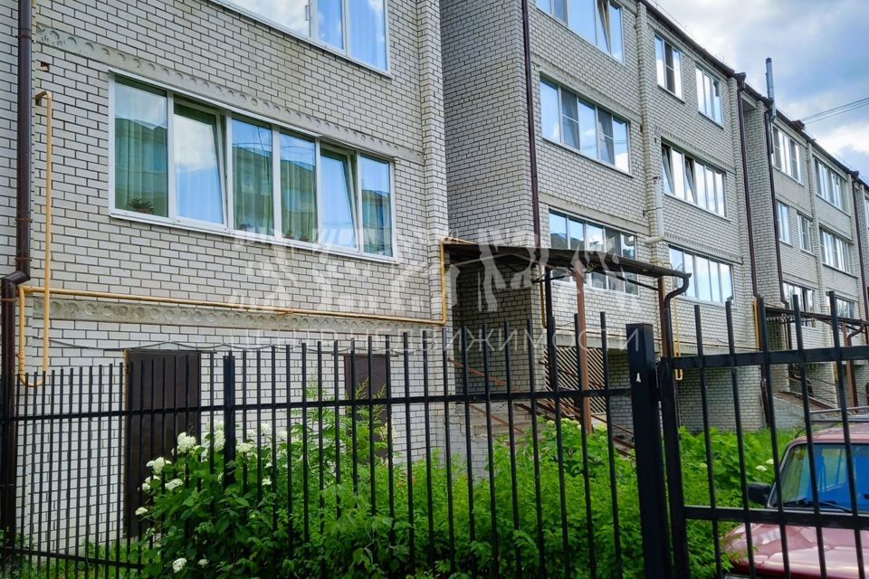 Продаётся 2-комнатная квартира, 114 м²
