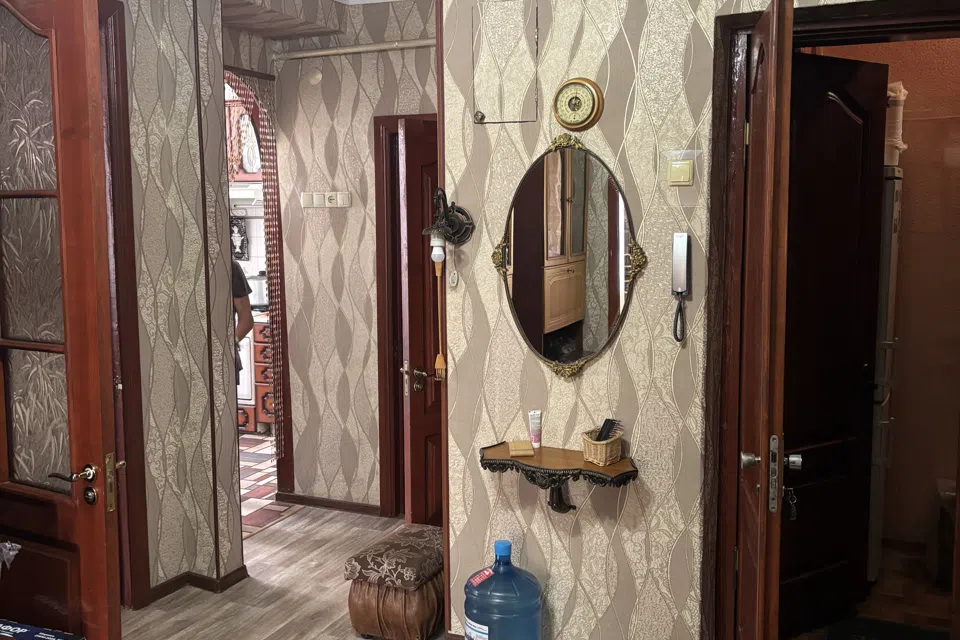Продаётся 3-комнатная квартира, 636 м²
