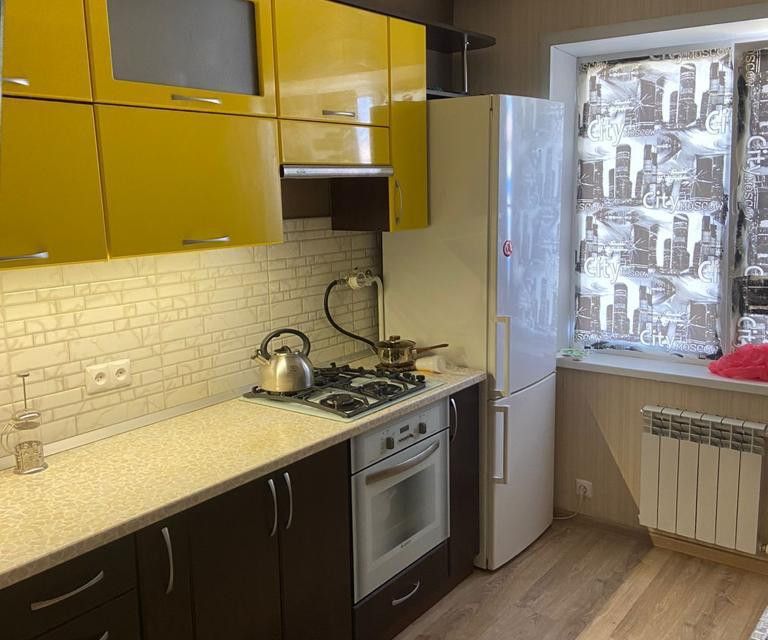 Продаётся 4-комнатная квартира, 73 м²