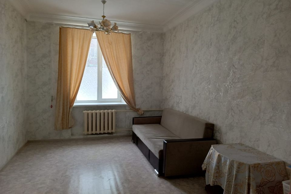 Продаётся комната в 5-комн. квартире, 18.2 м²