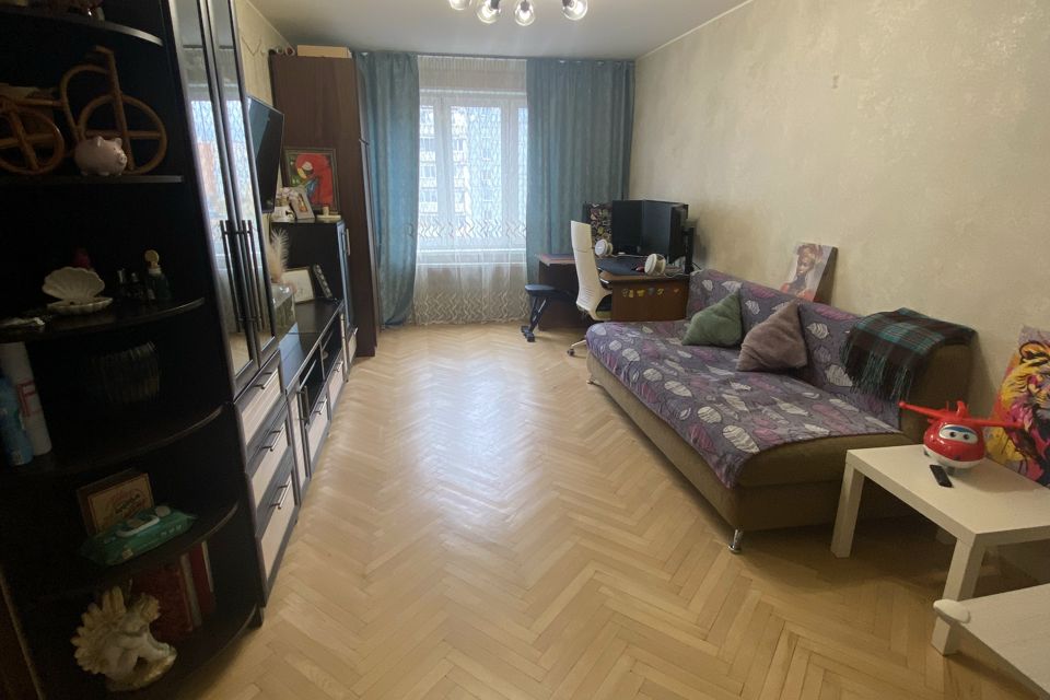 Продаётся 3-комнатная квартира, 57.9 м²