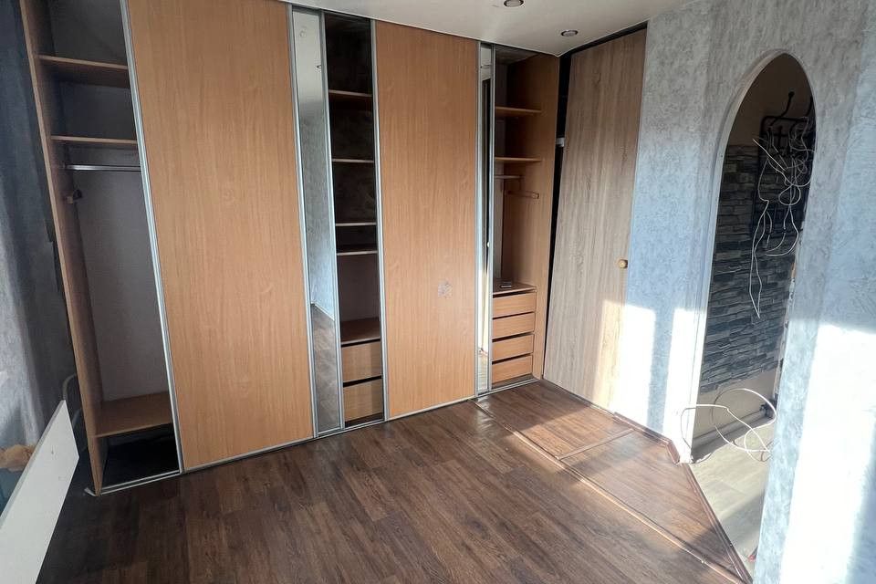 Продаётся комната в 1-комн. квартире, 18 м²