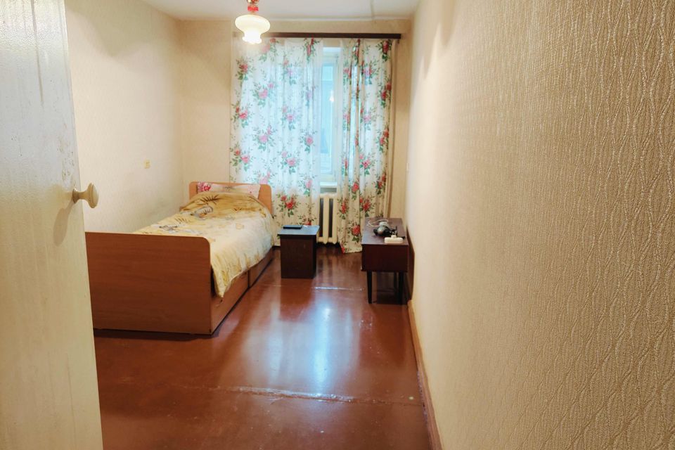 Продаётся 3-комнатная квартира, 56.9 м²