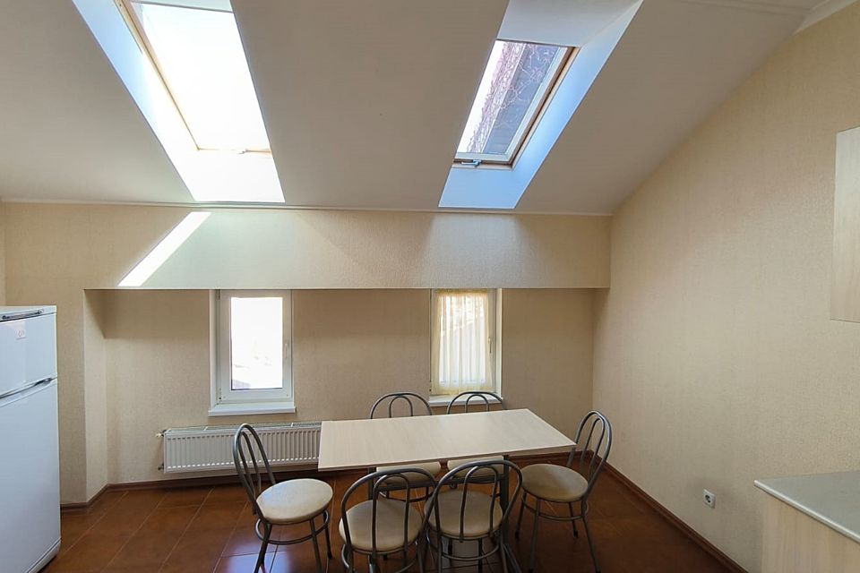 Продаётся 2-комнатная квартира, 88 м²