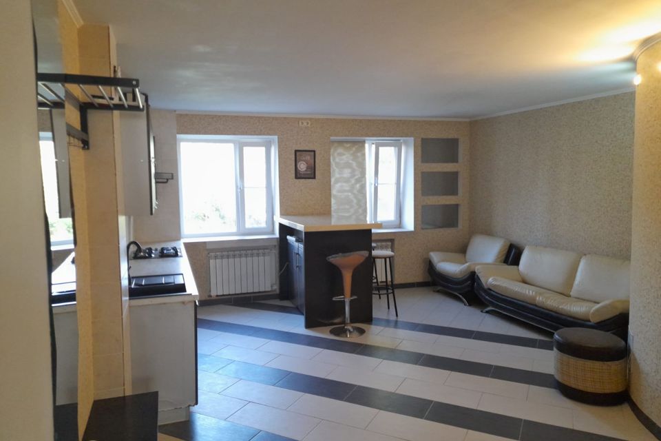 Продаётся 3-комнатная квартира, 58.6 м²