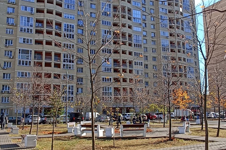 Продаётся 3-комнатная квартира, 102.4 м²