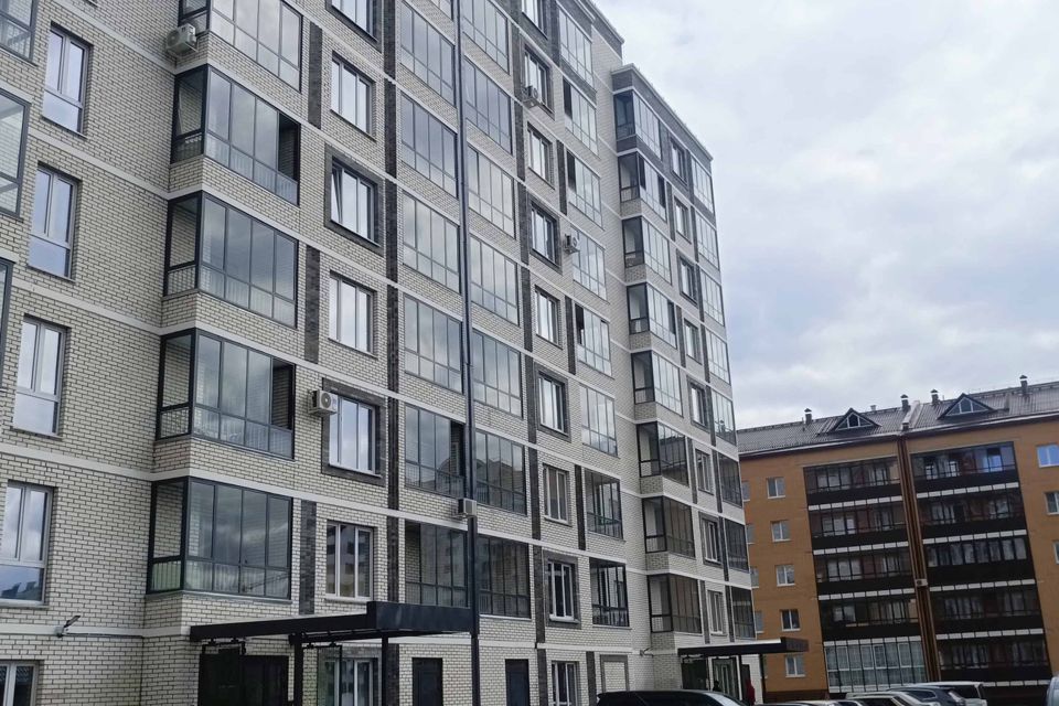 Продаётся 1-комнатная квартира, 54 м²