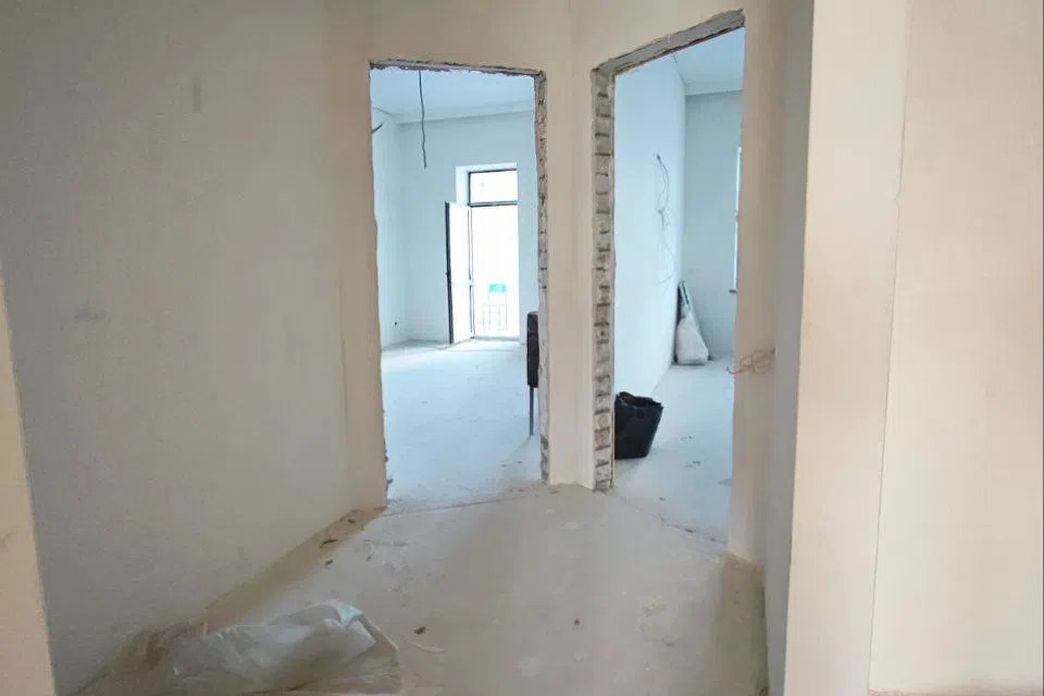 Продаётся 3-комнатная квартира, 178 м²