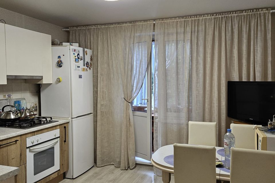 Продаётся 2-комнатная квартира, 63 м²