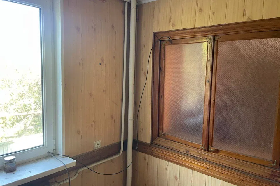 Продаётся 3-этажный дом, 200 м²