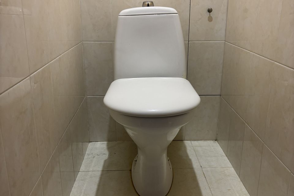 Продаётся 4-комнатная квартира, 58.7 м²