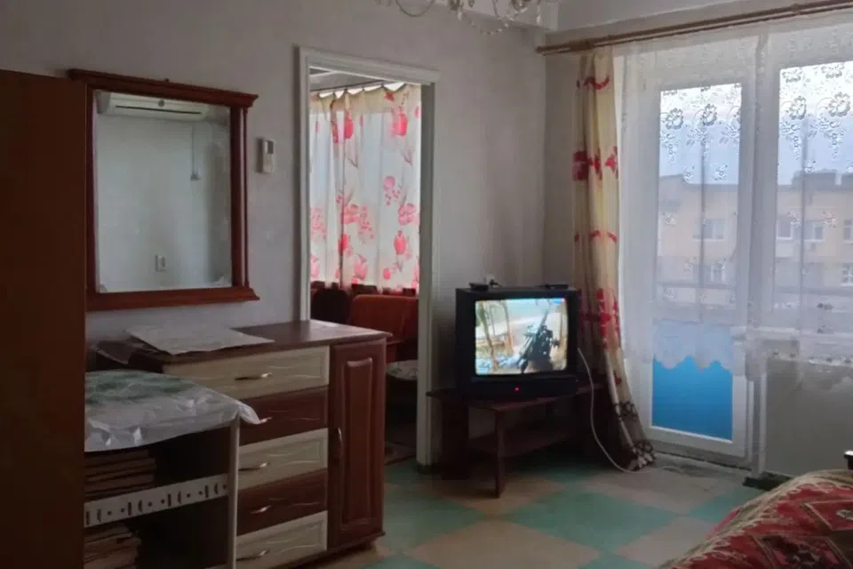 Продаётся 4-комнатная квартира, 56 м²