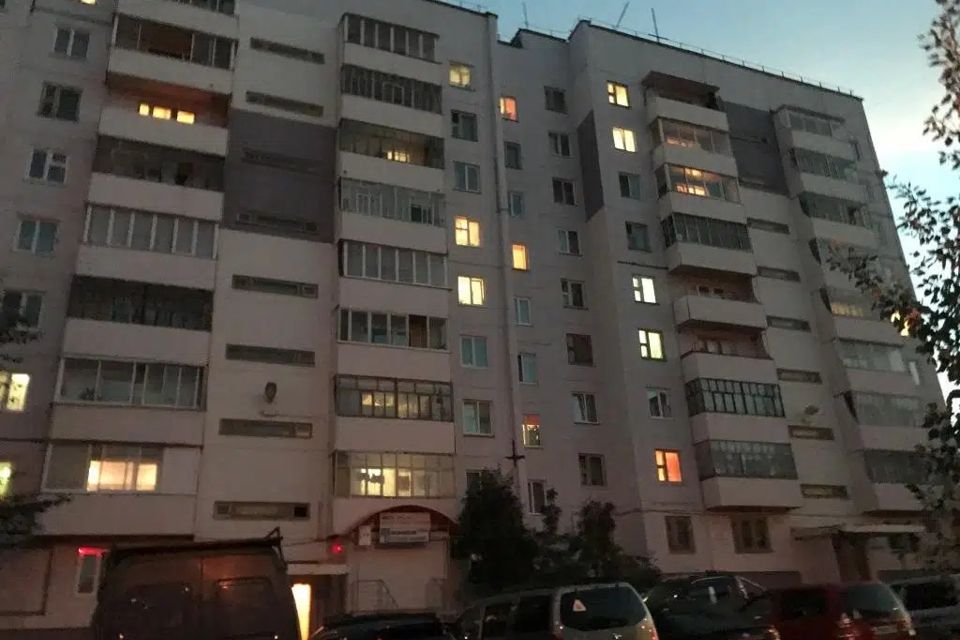 Продаётся 4-комнатная квартира, 77.9 м²