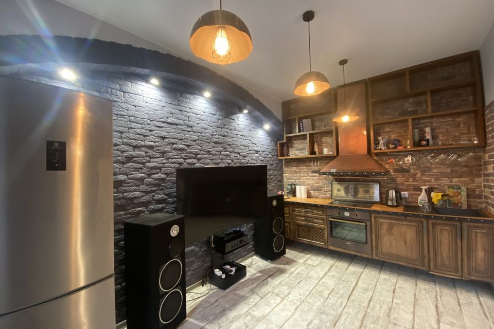 Продаётся 2-комнатная квартира, 73.8 м²