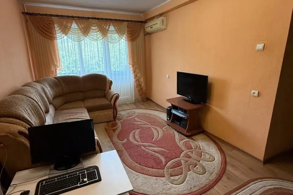 Продаётся 3-комнатная квартира, 65 м²