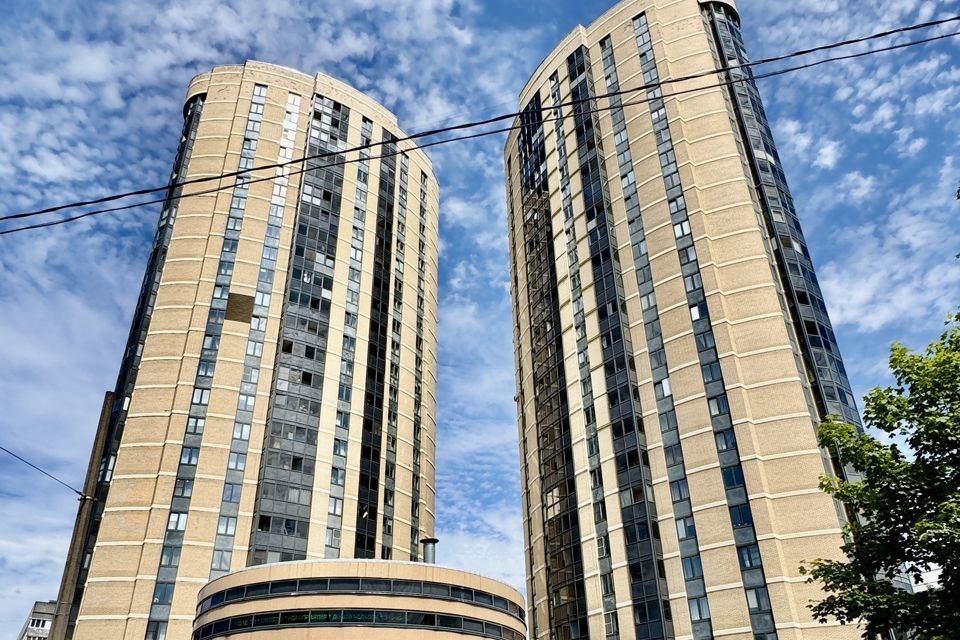 Продаётся 1-комнатная квартира, 47.6 м²