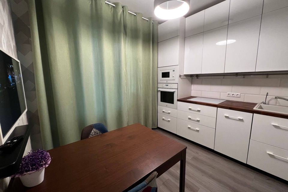 Продаётся 2-комнатная квартира, 55.7 м²