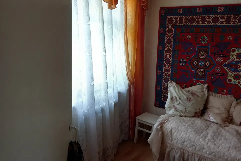 Продаётся 4-комнатная квартира, 62 м²