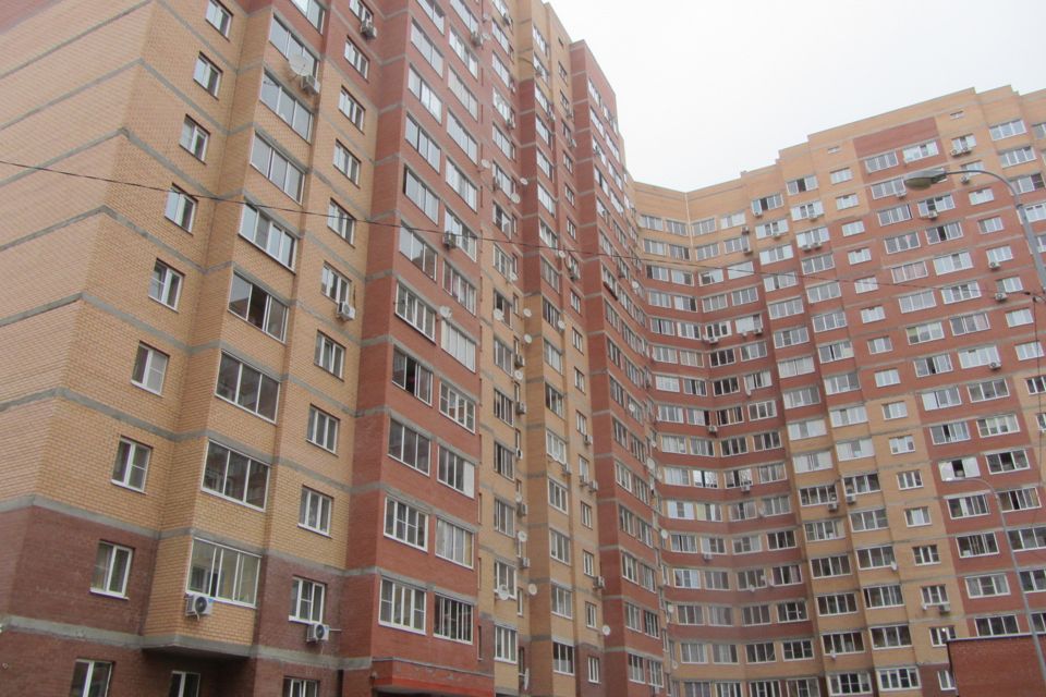 Продаётся 1-комнатная квартира, 58.4 м²