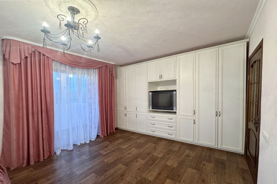 Продаётся 2-комнатная квартира, 56 м²