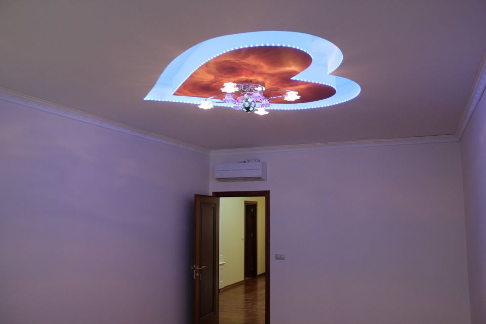 Продаётся 3-комнатная квартира, 128 м²