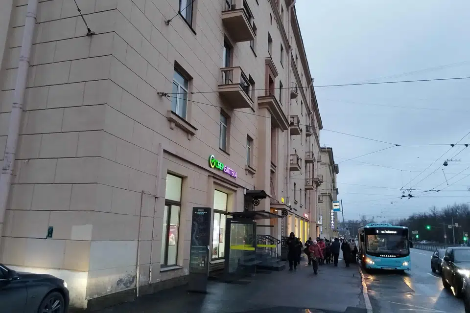 Продаётся 3-комнатная квартира, 108.9 м²