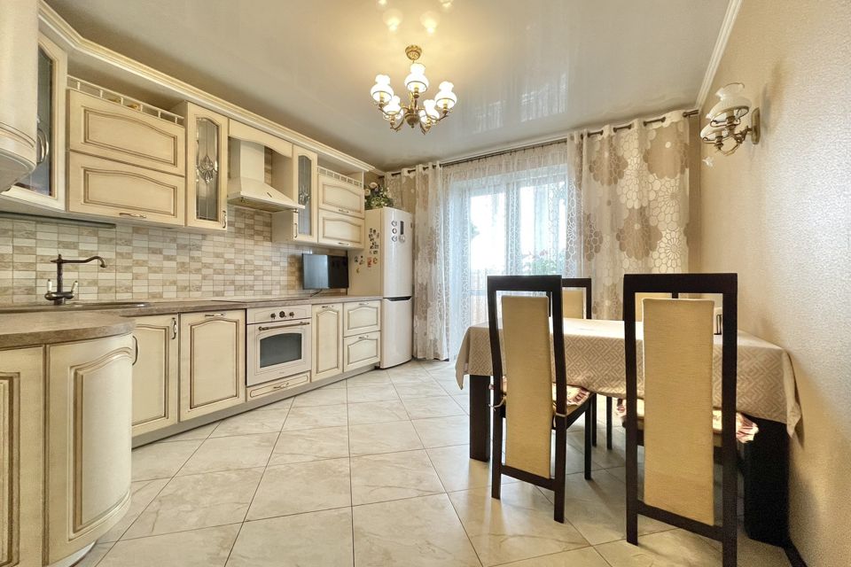 Продаётся 2-комнатная квартира, 74.2 м²