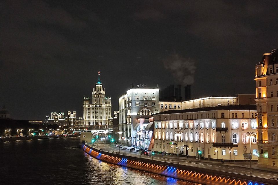 Продаётся 4-комнатная квартира, 155.2 м²