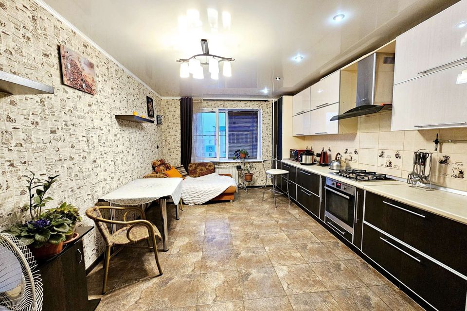 Продаётся 3-комнатная квартира, 124 м²