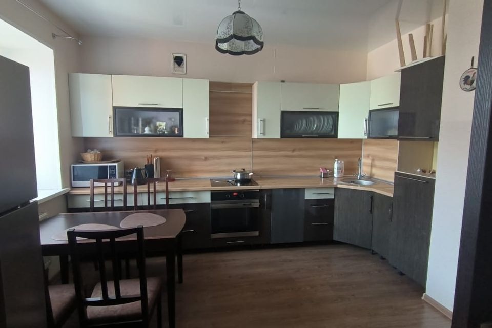 Продаётся 2-комнатная квартира, 62 м²