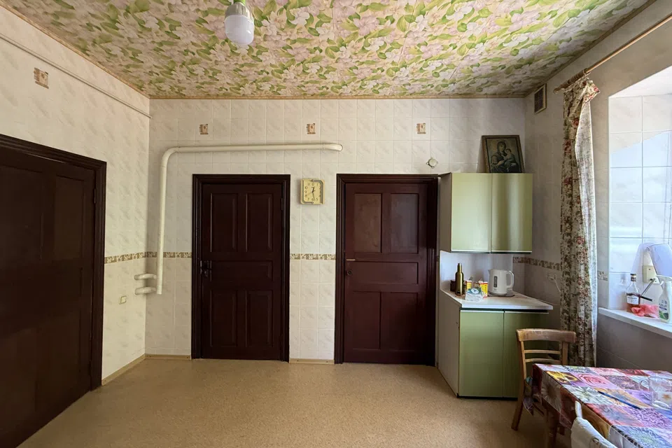 Продаётся 3-этажный дом, 271 м²