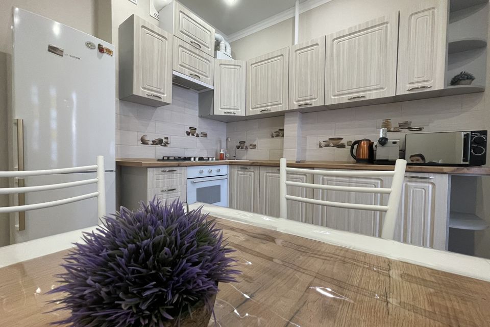 Продаётся 1-комнатная квартира, 48.6 м²