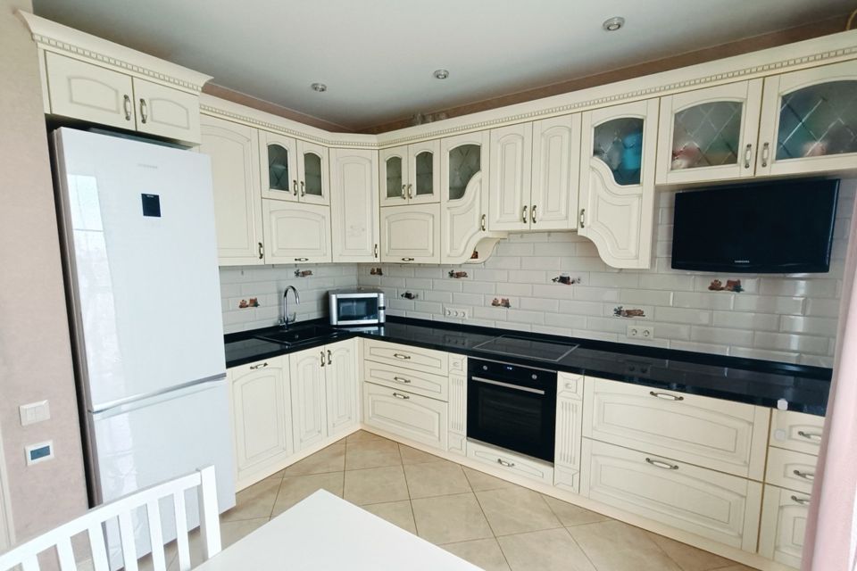 Продаётся 3-комнатная квартира, 82 м²