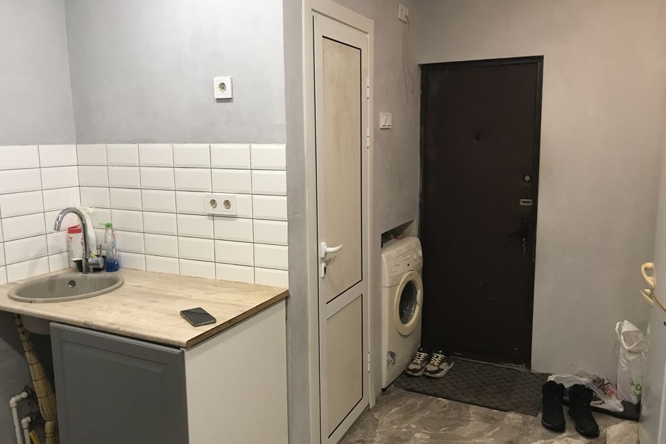 Продаётся комната в 5-комн. квартире, 12.7 м²