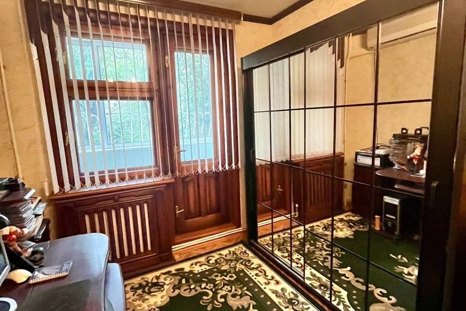 Продаётся 4-комнатная квартира, 114 м²