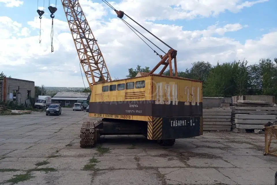 Продаётся помещение своб. назначения, 1661 м²