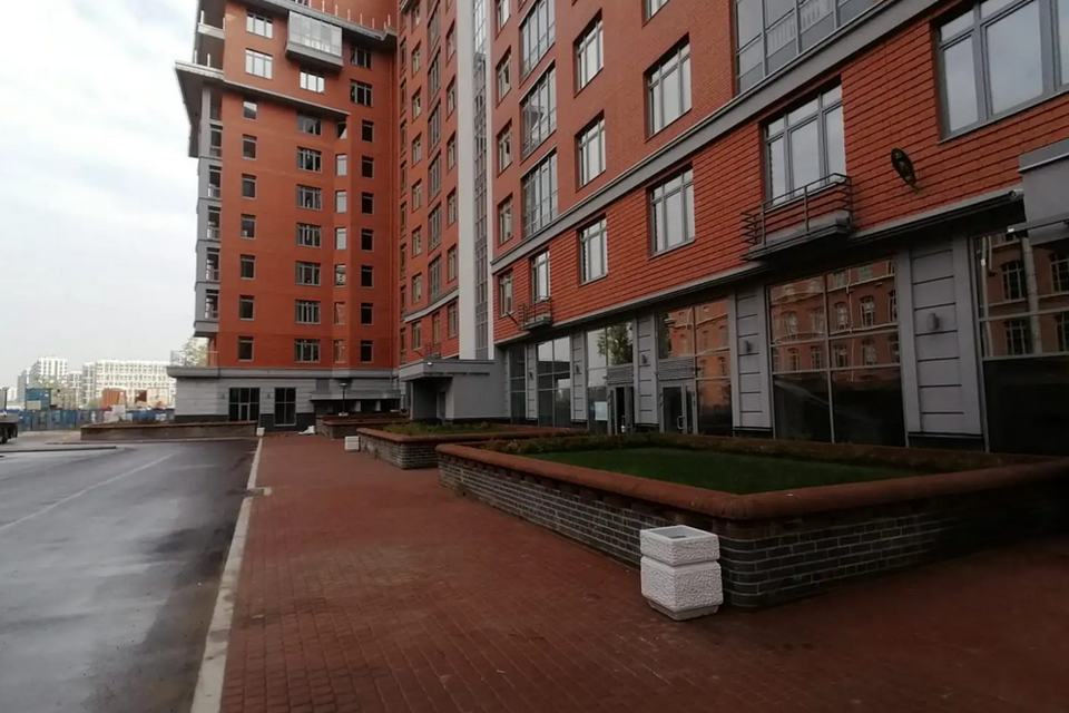 Продаётся 4-комнатная квартира, 110 м²