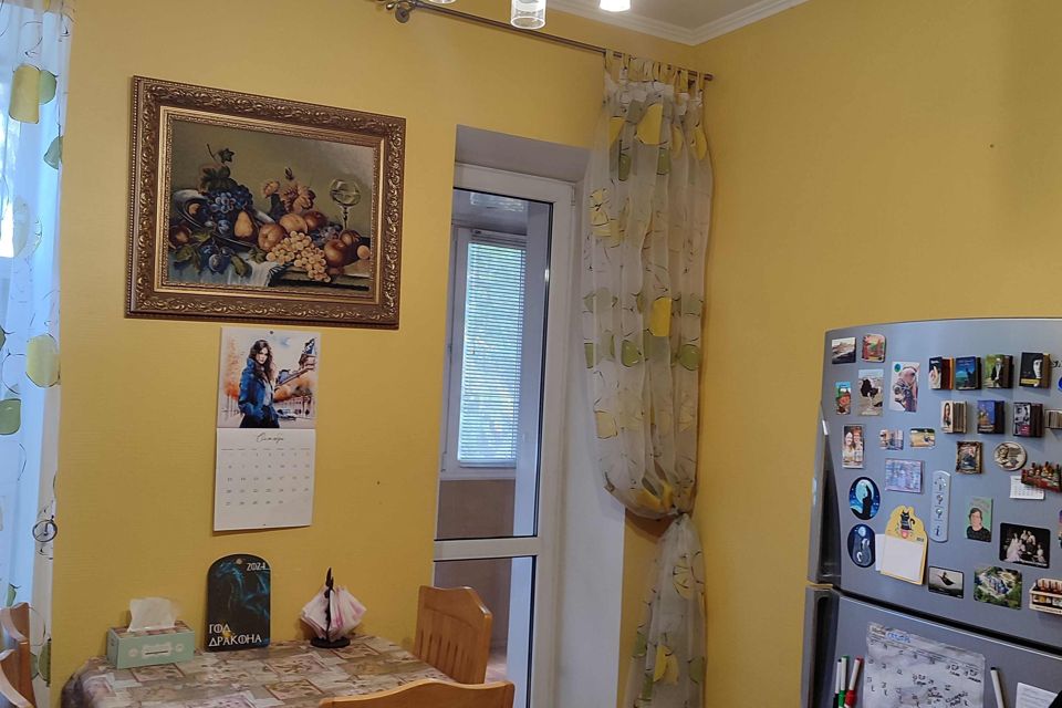 Продаётся 4-комнатная квартира, 96 м²