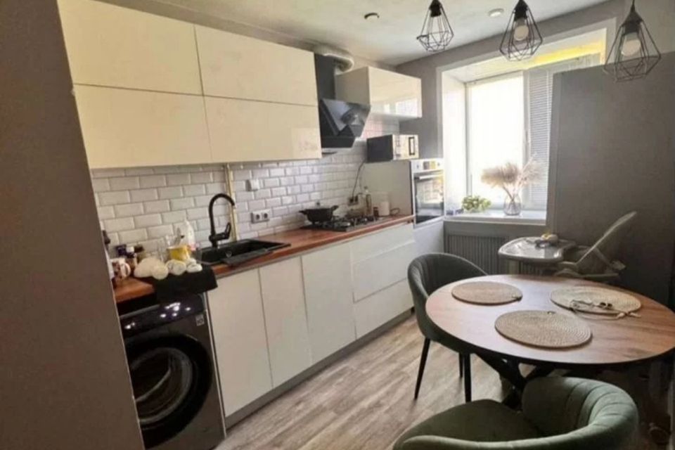 Продаётся 2-комнатная квартира, 49.7 м²