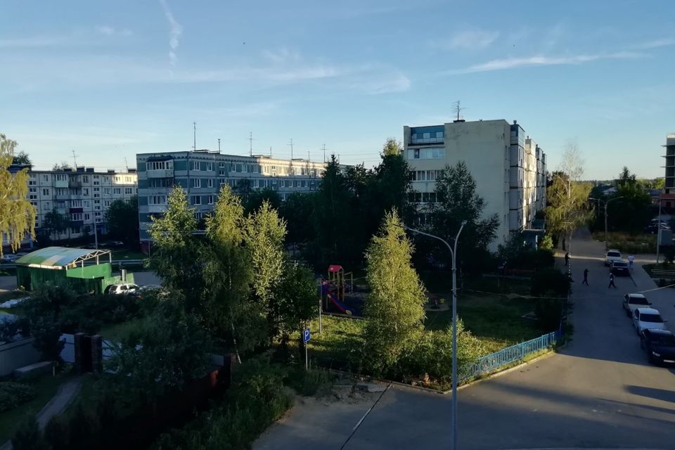 Продаётся 4-комнатная квартира, 60.9 м²