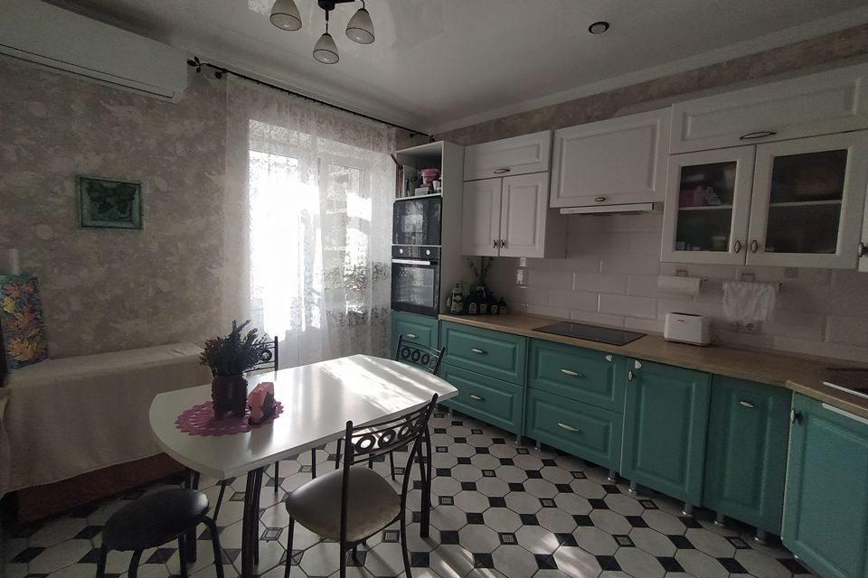 Продаётся 2-комнатная квартира, 74 м²
