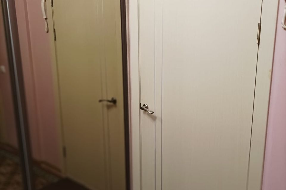 Продаётся 1-комнатная квартира, 42 м²