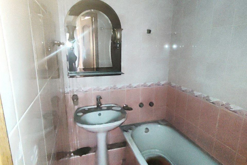 Продаётся 3-комнатная квартира, 60 м²