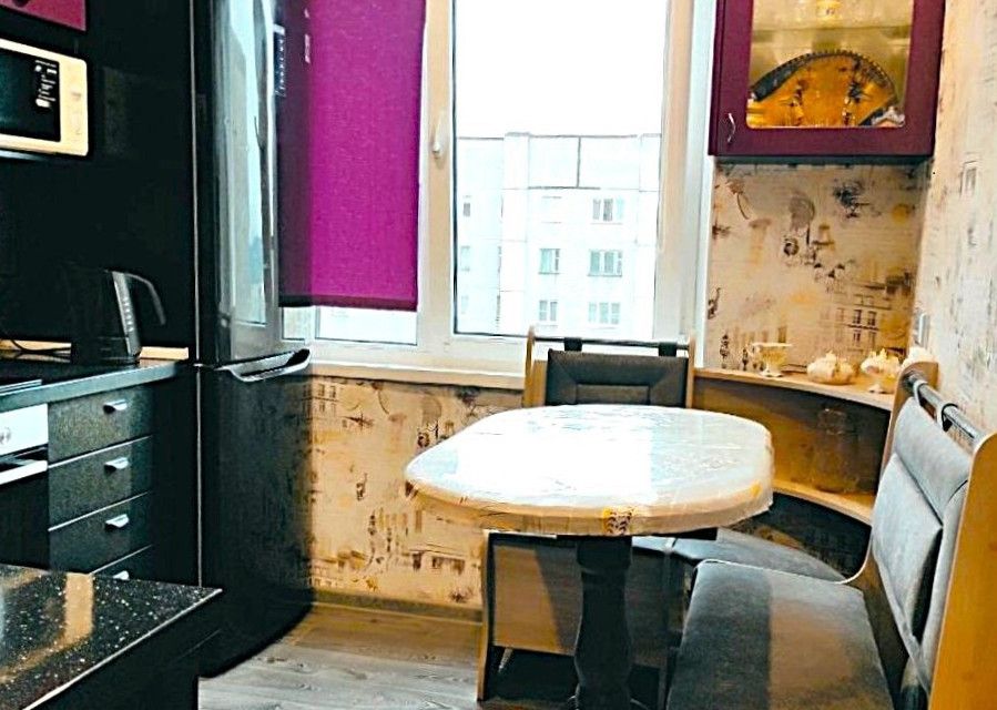 Продаётся 3-комнатная квартира, 52.3 м²