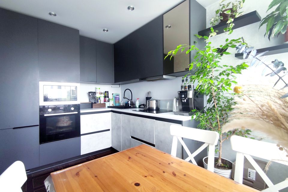 Продаётся 3-комнатная квартира, 69.5 м²
