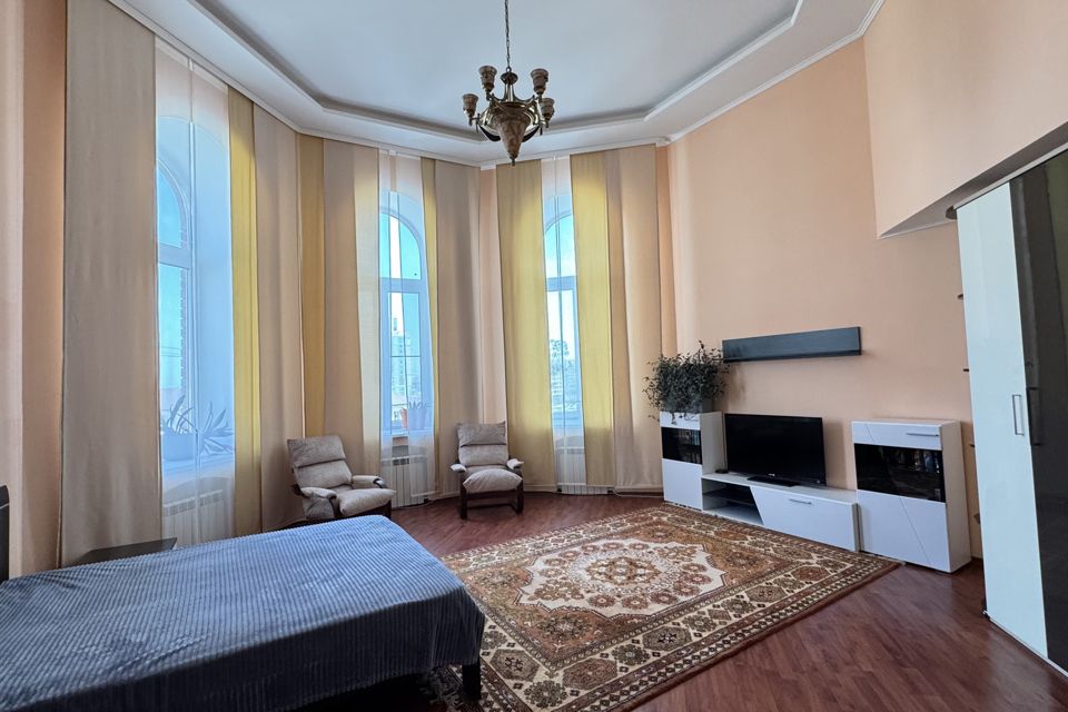 Продаётся 4-комнатная квартира, 262.4 м²