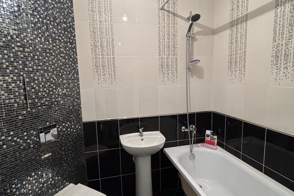 Продаётся 1-комнатная квартира, 38 м²