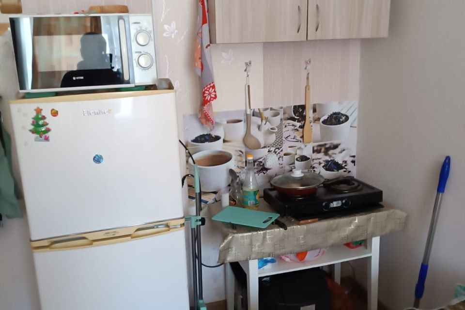 Продаётся 4 комнаты в 1-комн. квартире, 12.2 м²